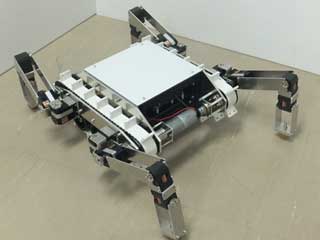 ４脚クローラ型ロボット