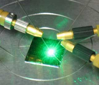 ナノ材料を用いた電子デバイスや光デバイス