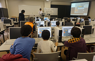 東北工業大学・向山児童館地域連携事業~わくわくドキドキはじめてのプログラミング~