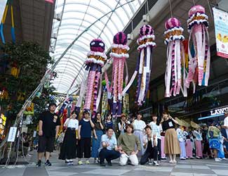 8月6日～8日　仙台七夕まつり　七夕飾り出展