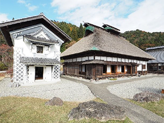 大工道具が数多く展示される気仙大工左官伝承館