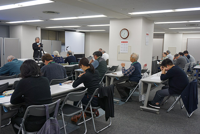 わかりやすく丁寧に“イデオロギー”についての講義をいただきます